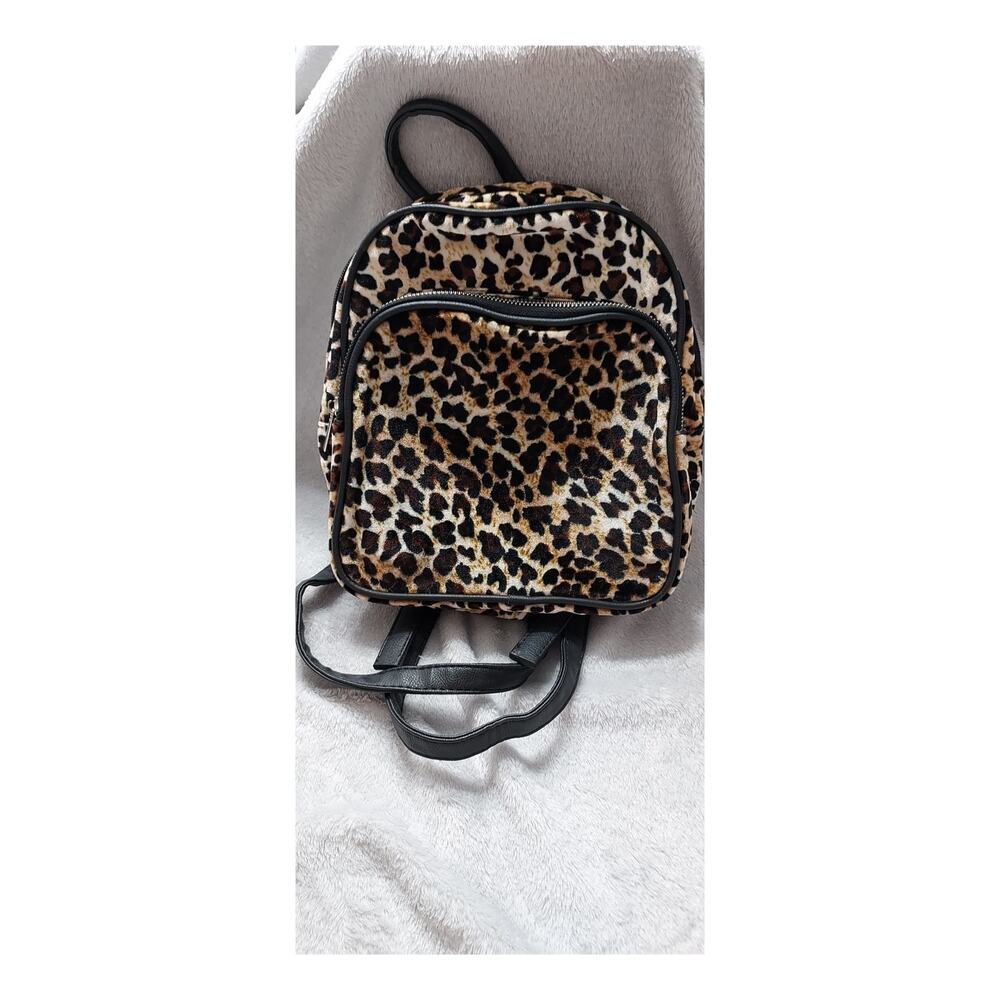 Leopard Print Fashion Mini Backpack Unbranded 3 Pockets & slots for oganization